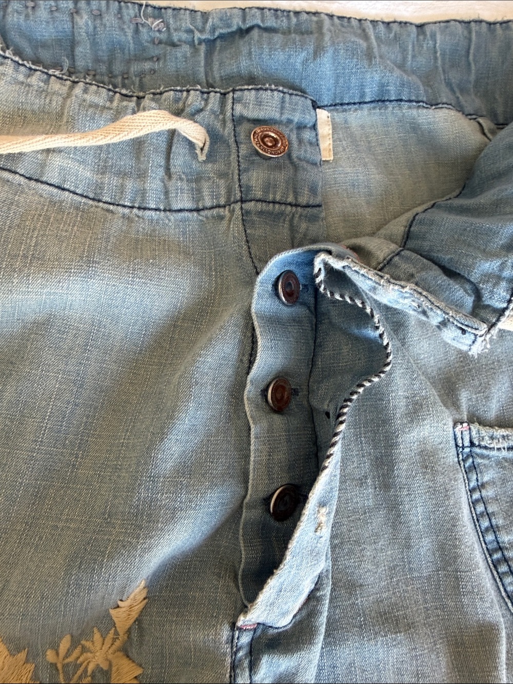 Magnolia Pearl Okeefe Embroidered Jeans - Picture 8 of 16